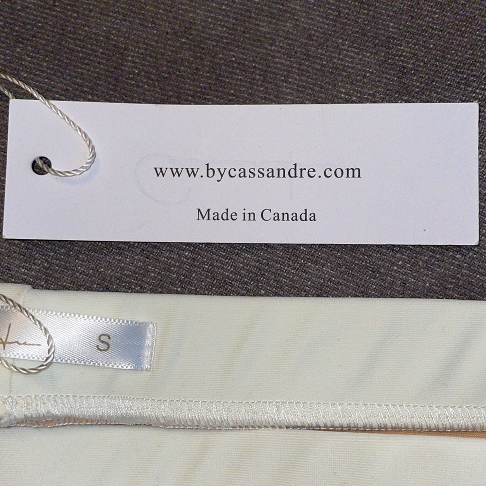 Bikini.  Size Small.  Tan & Ivory​ - Picture 4 of 5